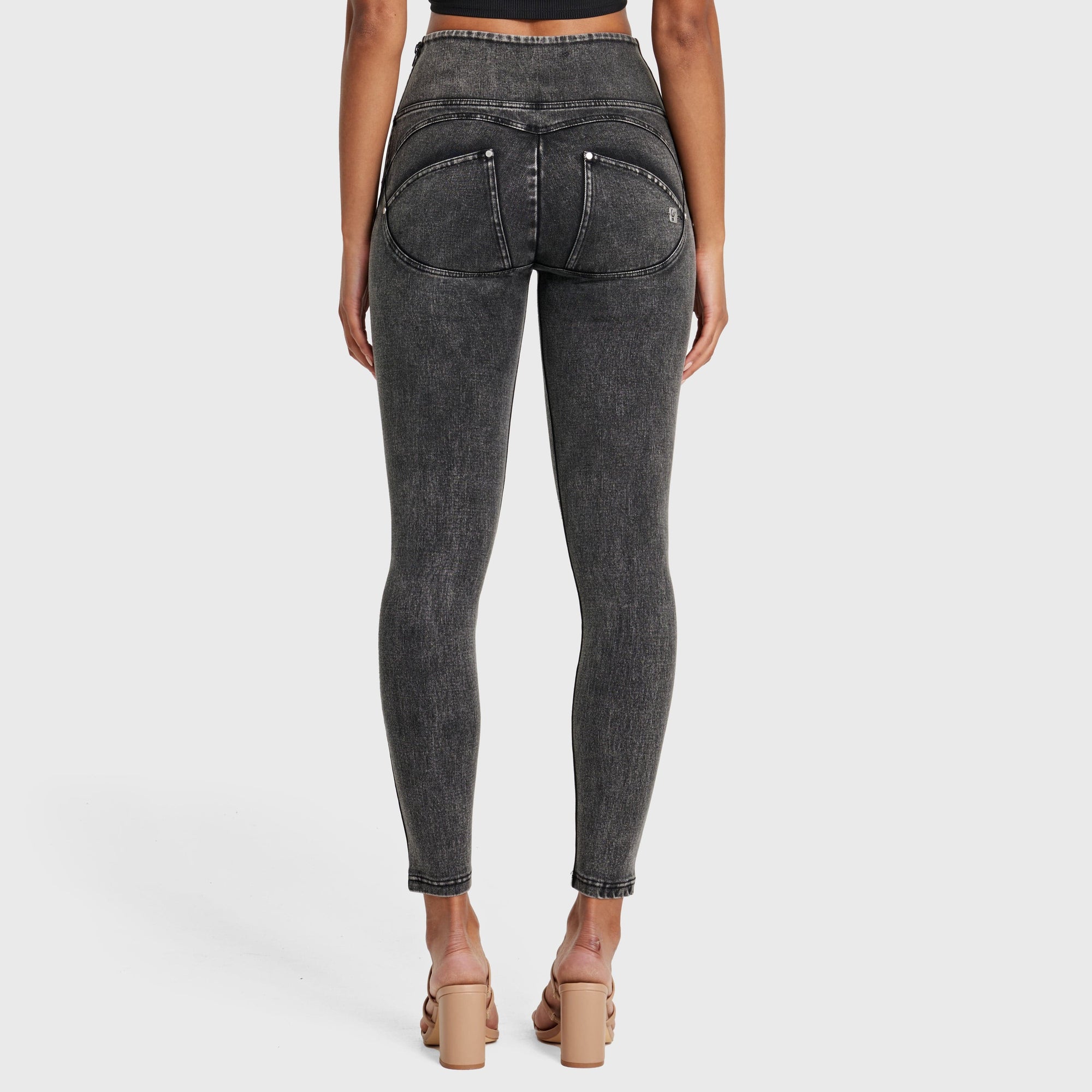 WR.UP® Snug Jeans - High Waisted - Full Length - Washed Black + Black Stitching