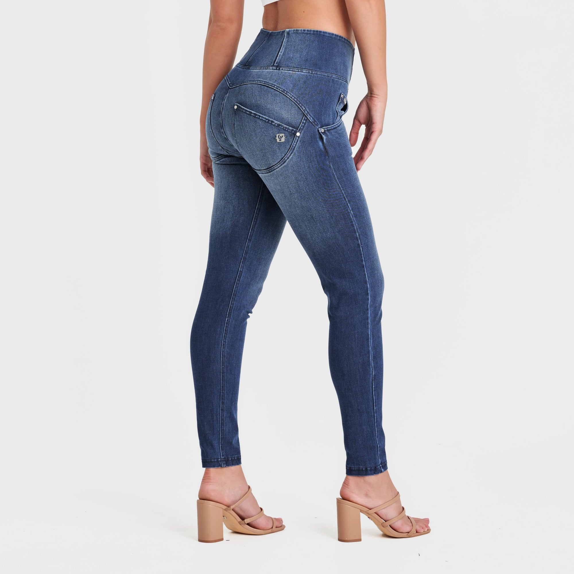 WR.UP® Snug Jeans - High Waisted - Full Length - Dark Blue + Blue Stitching