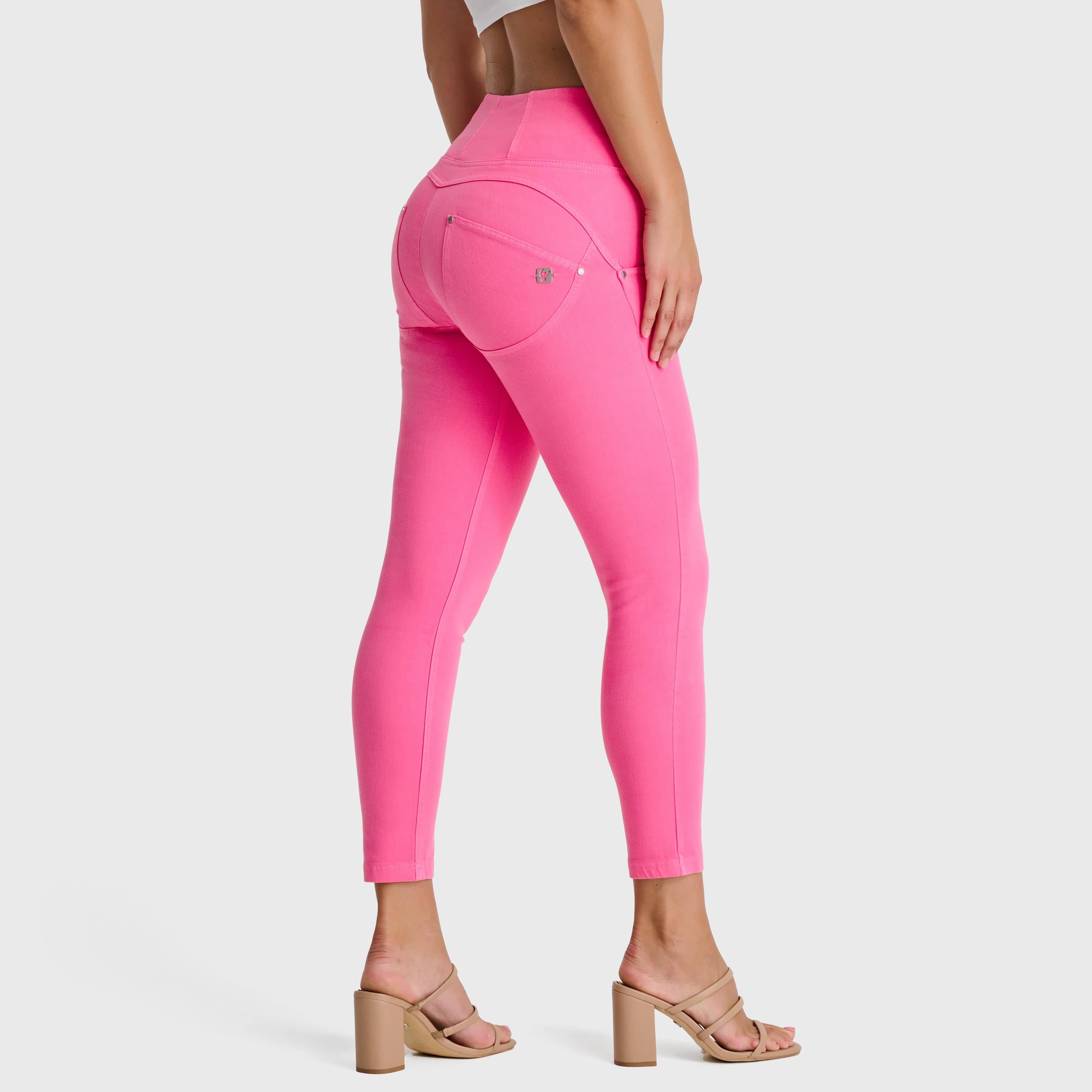 WR.UP® Snug Jeans - High Waisted - 7/8 Length - Candy Pink