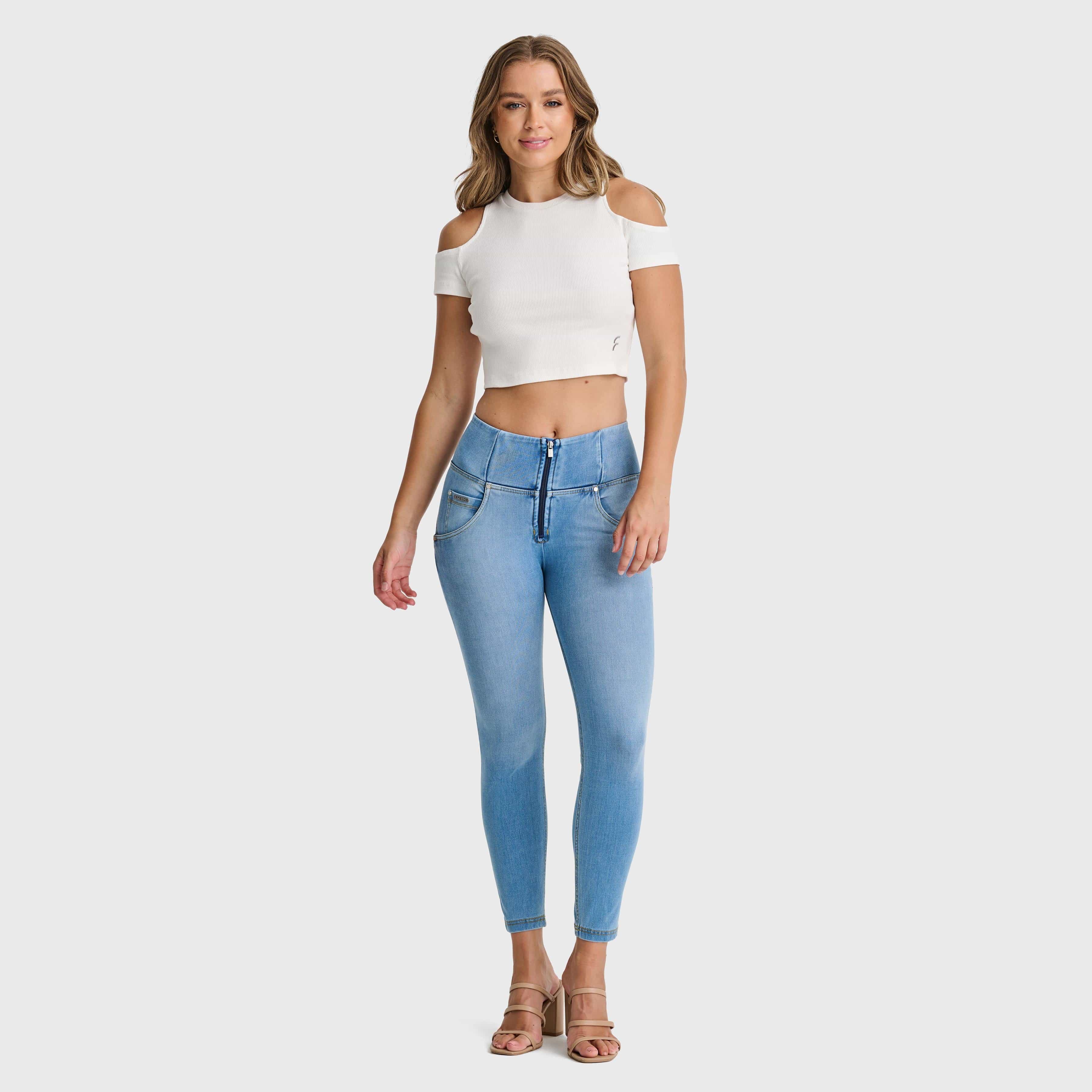 WR.UP® Snug Jeans - High Waisted - 7/8 Length - Light Blue + Yellow Stitching