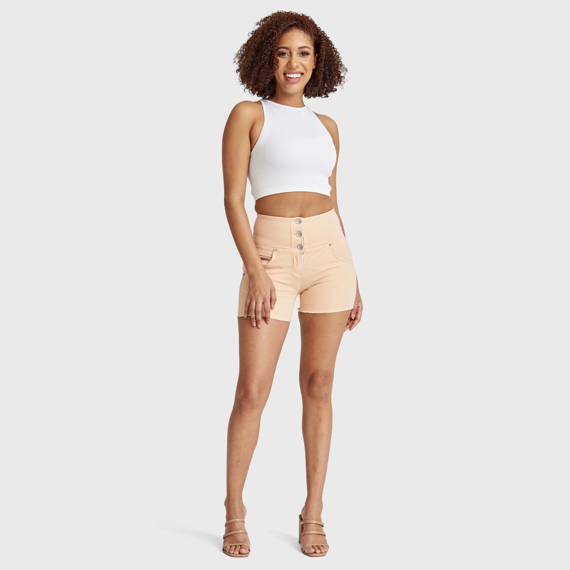 WR.UP® Snug Jeans - 3 Button High Waisted - Shorts - Beige