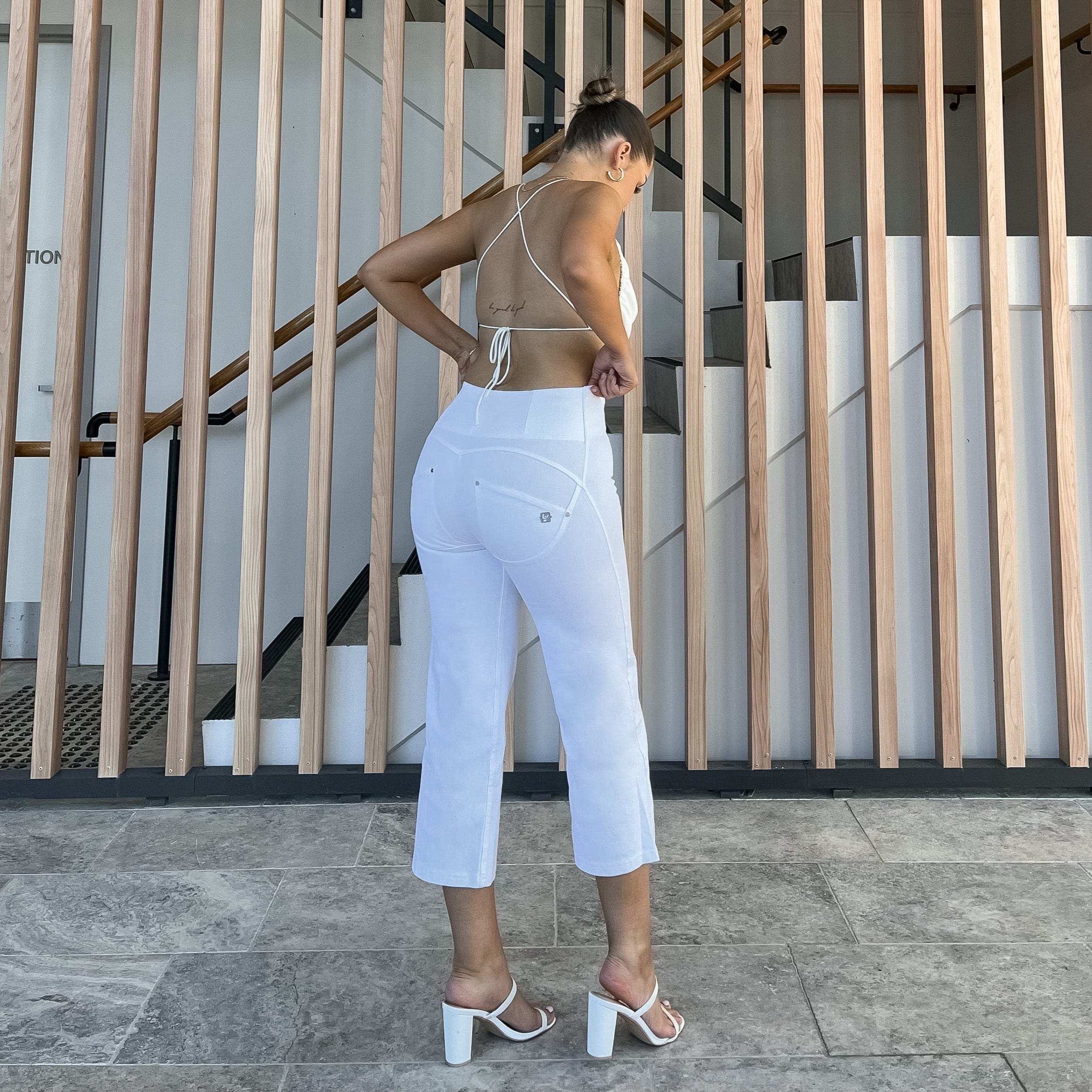 WR.UP® Snug Jeans - High Waisted - Cropped - White